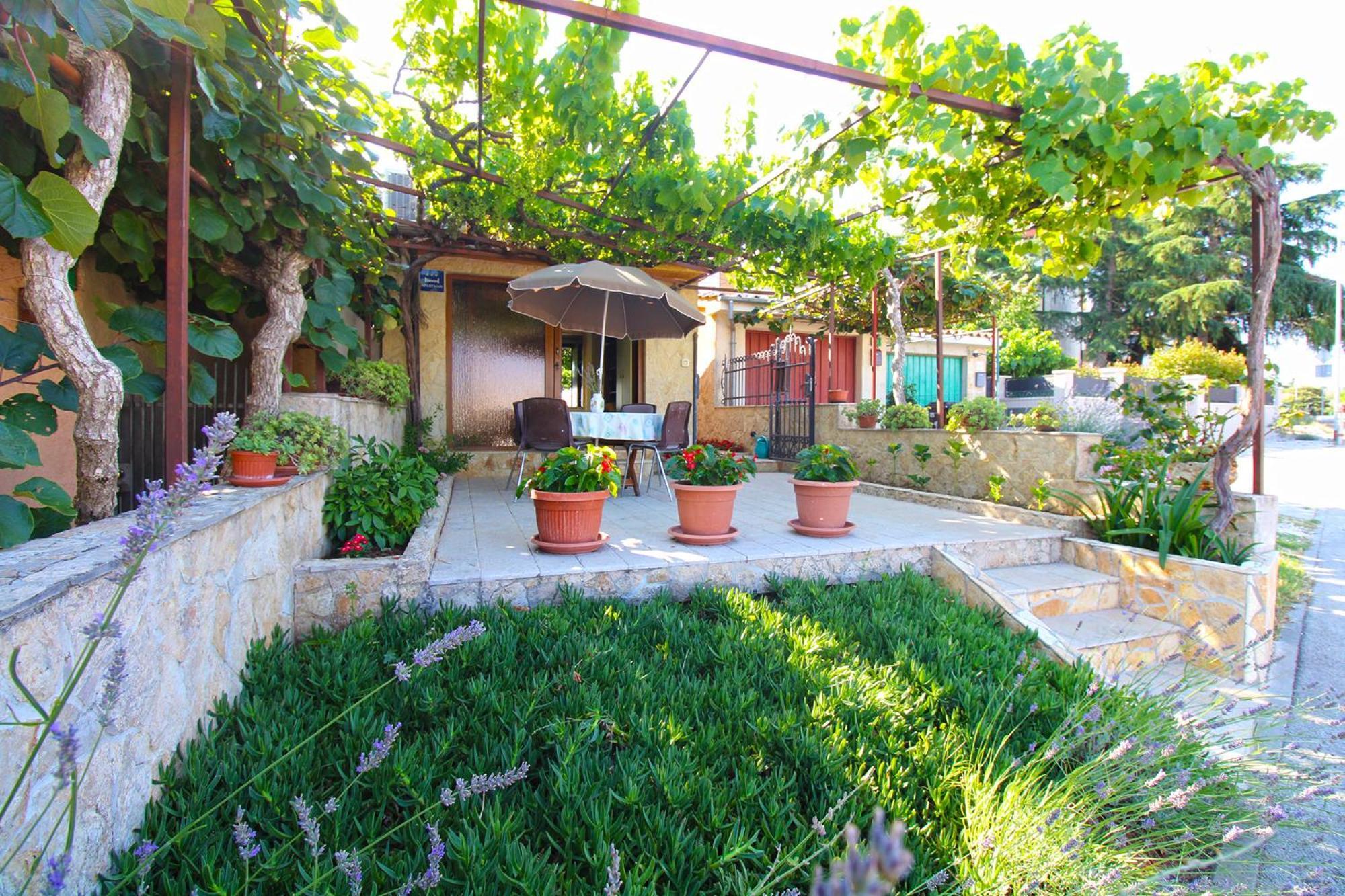 1462 Apartment Pula